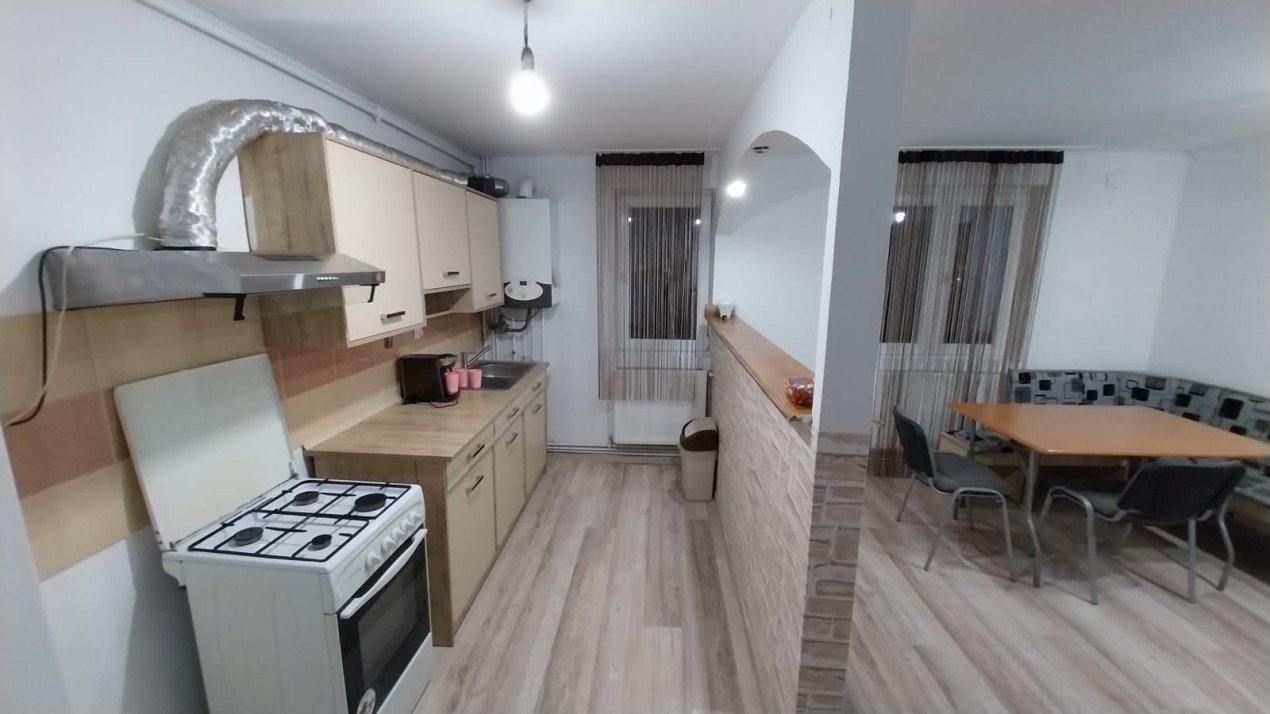 Apartament in inchiriere, zona Vasile Aaron, 58mp utili