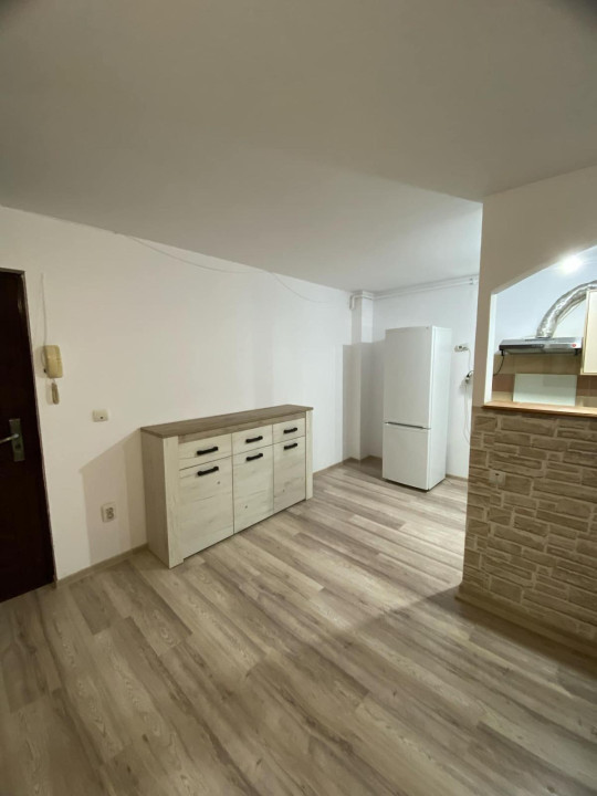 Apartament in inchiriere, zona Vasile Aaron, 58mp utili