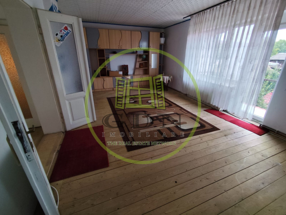 Casa de vanzare, zona Trei Stejari