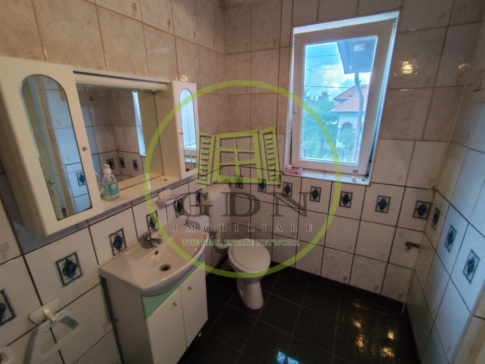 Casa de vanzare, zona Trei Stejari