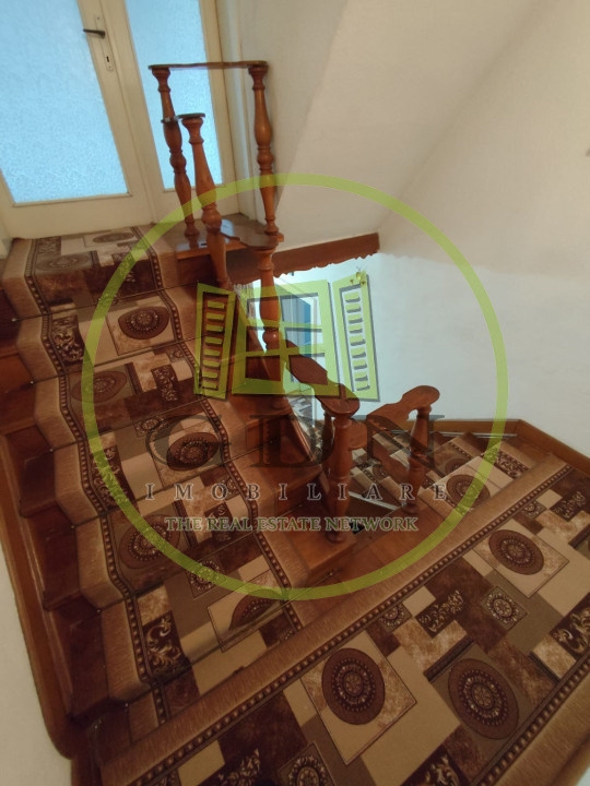 Casa de vanzare, zona Trei Stejari