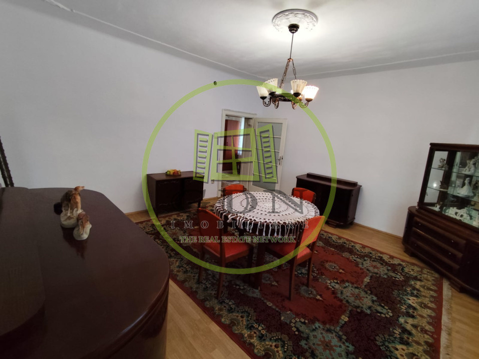 Casa de vanzare, zona Trei Stejari