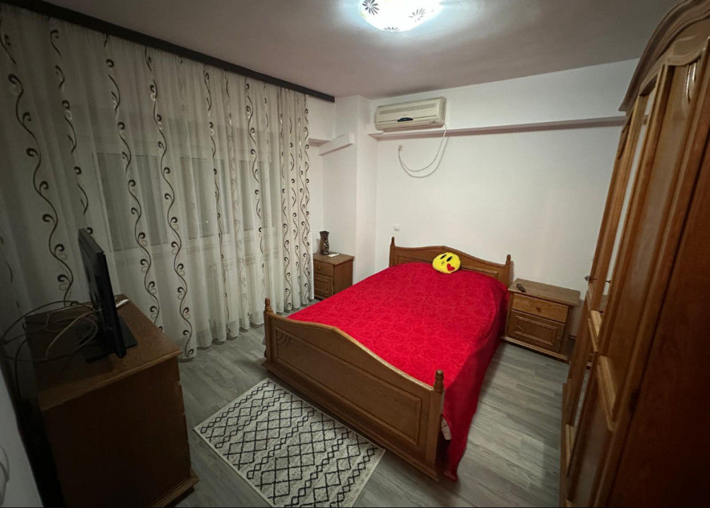 Apartament de închiriat, 2 camere, zonă  Sala Polivalentă