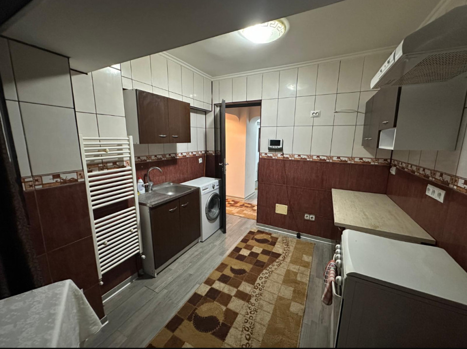 Apartament de închiriat, 2 camere, zonă  Sala Polivalentă