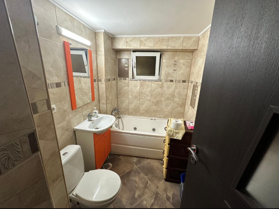 Apartament de închiriat, 2 camere, zonă  Sala Polivalentă