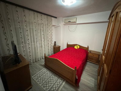 Apartament de închiriat, 2 camere, zonă  Sala Polivalentă