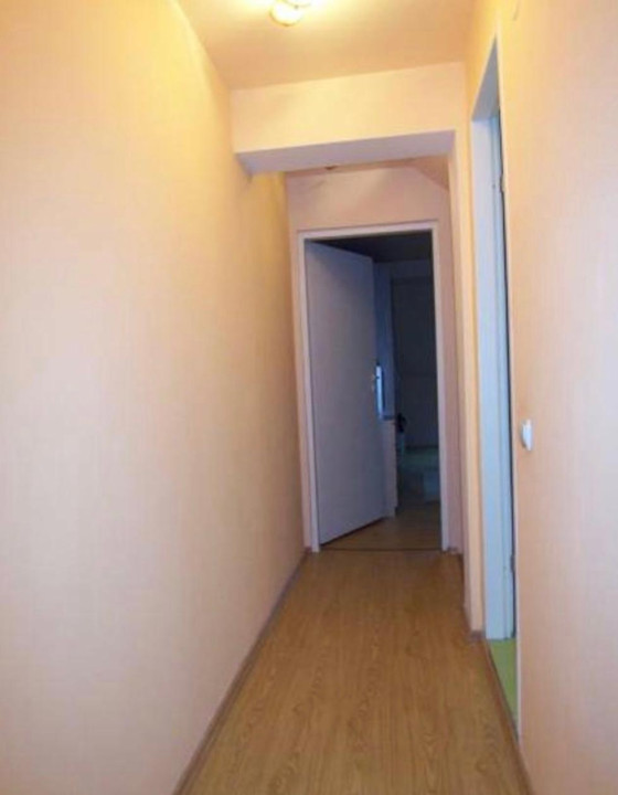 Apartament de Vânzare 4 camere, Zona Valea Aurie