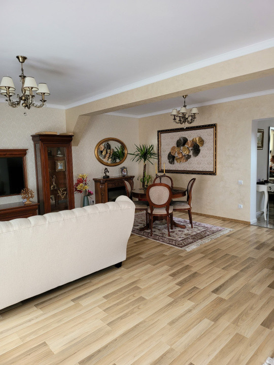 Casa duplex 4 camere- 148 mp utili-curte jacuzzi, intrarea în Cisnădie