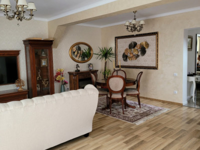 Casa duplex 4 camere- 148 mp utili-curte jacuzzi, intrarea în Cisnădie
