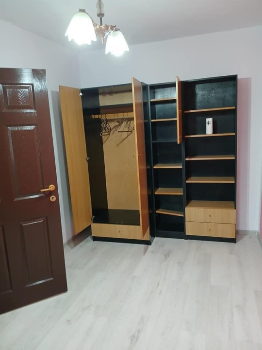 Apartament 2 camere, 38 mp utili, 4 mp balcon, renovat, în Hipodrom 3