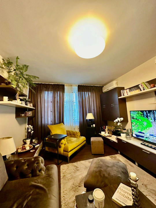 Apartament spatios 3 camere  Piata Resita!