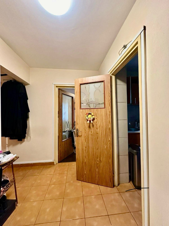 Apartament spatios 3 camere  Piata Resita!