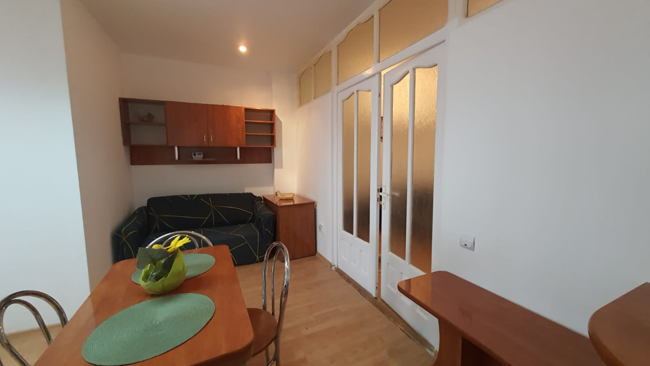 Apartament la casa particulara in Gruia!