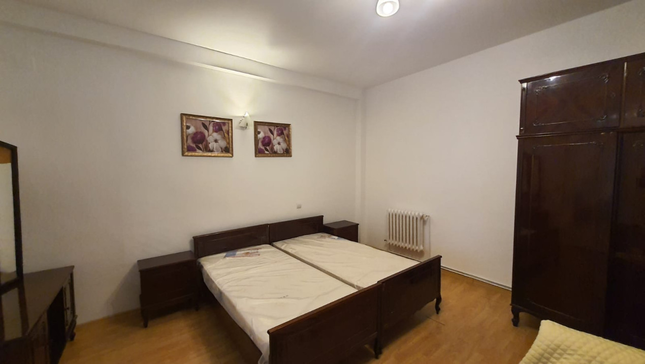 Apartament la casa particulara in Gruia!