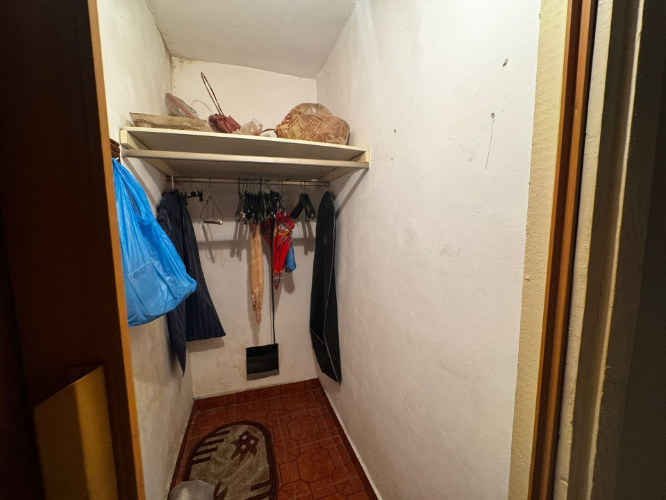 Apartament 3 camere, decomandat, 75,7mp, Centru, zona Muzeul de Arta