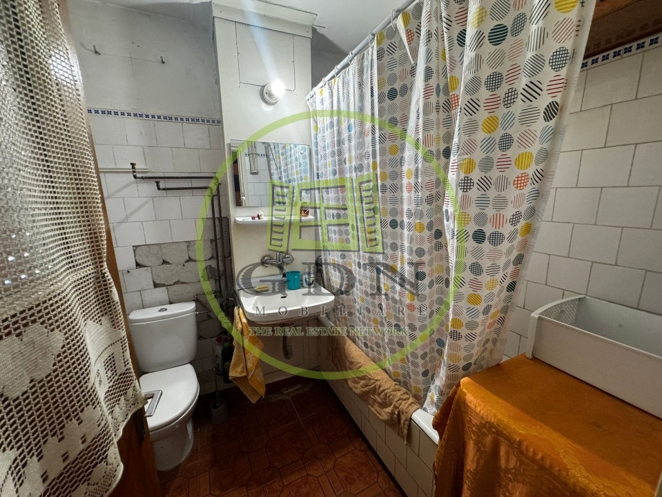 Apartament 3 camere, decomandat, 75,7mp, Centru, zona Muzeul de Arta