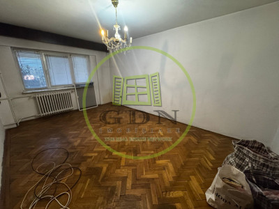 Apartament 3 camere, decomandat, 75,7mp, Centru, zona Muzeul de Arta