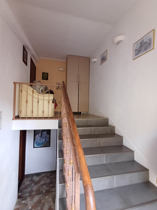 Apartament  7 camere 170 mp, demisol / parter înalt / etaj / mansardă