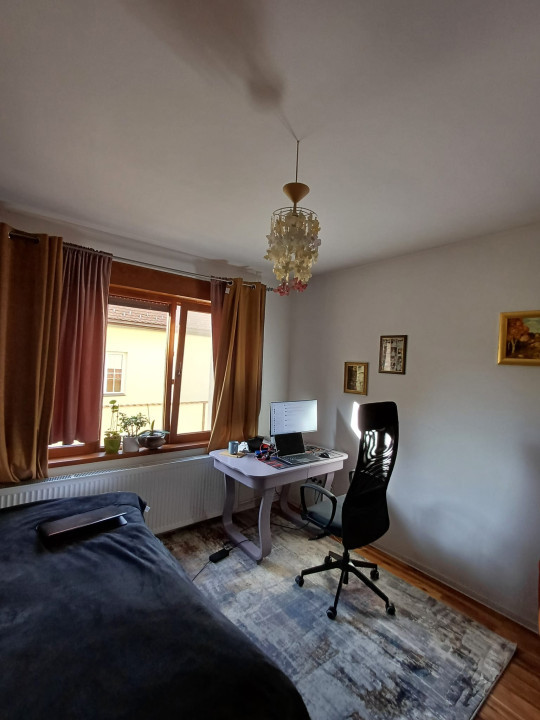 Apartament  7 camere 170 mp, demisol / parter înalt / etaj / mansardă