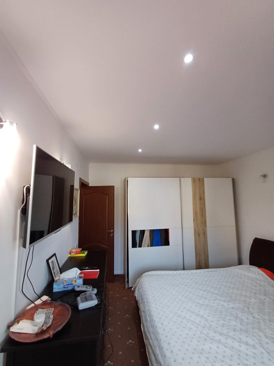 Apartament  7 camere 170 mp, demisol / parter înalt / etaj / mansardă