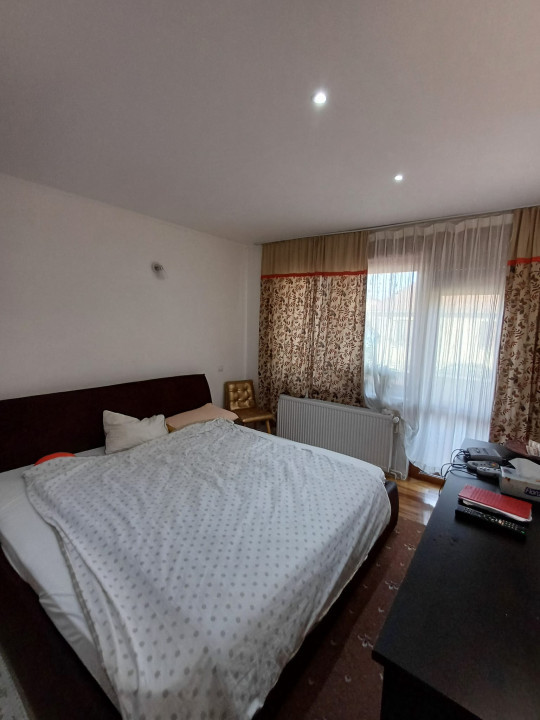 Apartament  7 camere 170 mp, demisol / parter înalt / etaj / mansardă