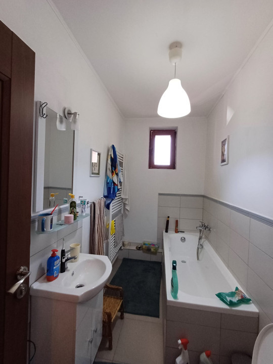 Apartament  7 camere 170 mp, demisol / parter înalt / etaj / mansardă