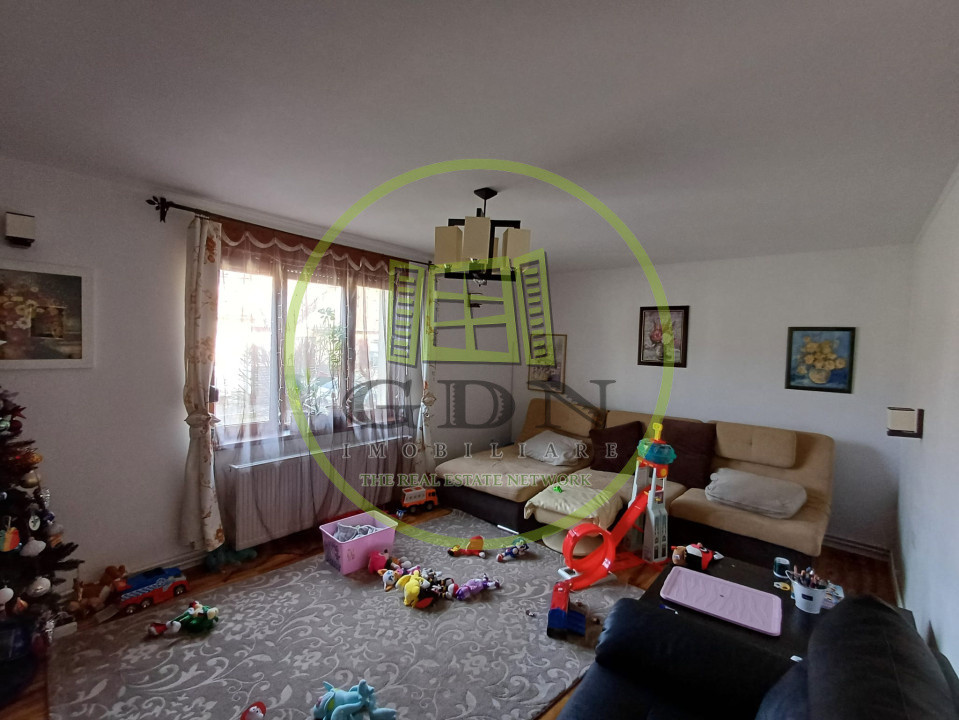 Apartament la casă de vânzare - 7 camere | 170 mp | Strada Lupeni