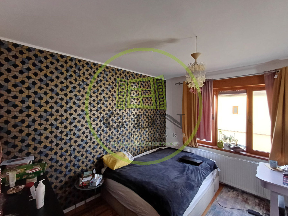 Apartament la casă de vânzare - 7 camere | 170 mp | Strada Lupeni