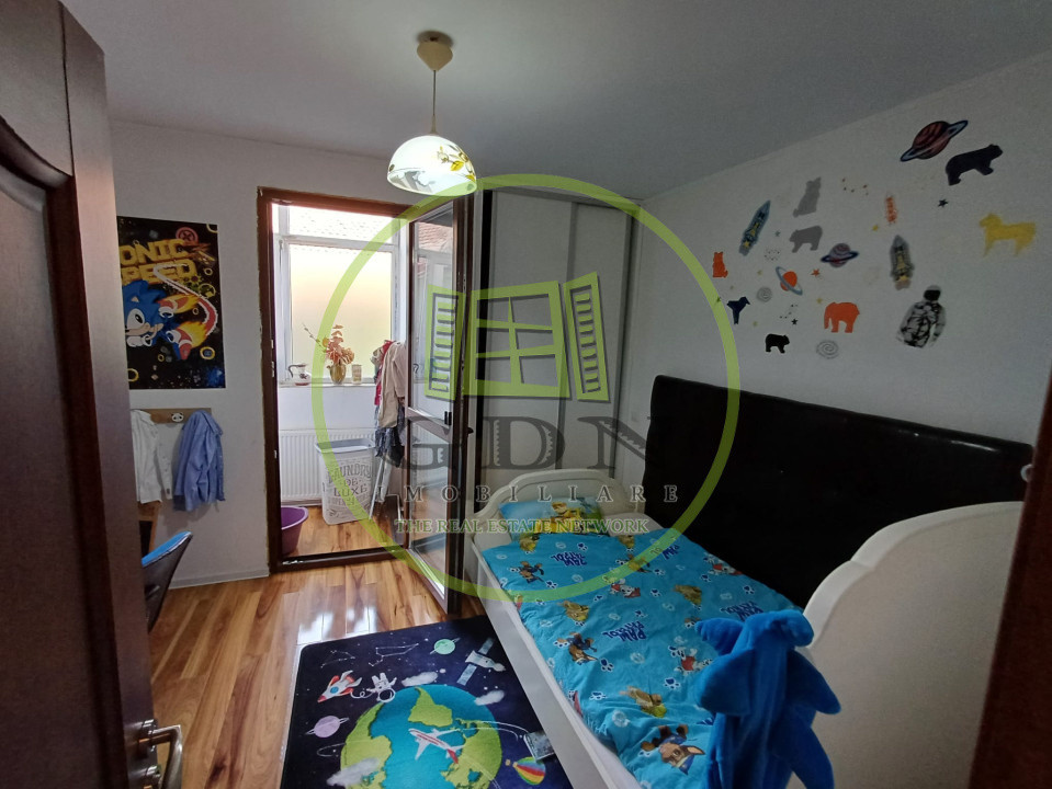 Apartament la casă de vânzare - 7 camere | 170 mp | Strada Lupeni