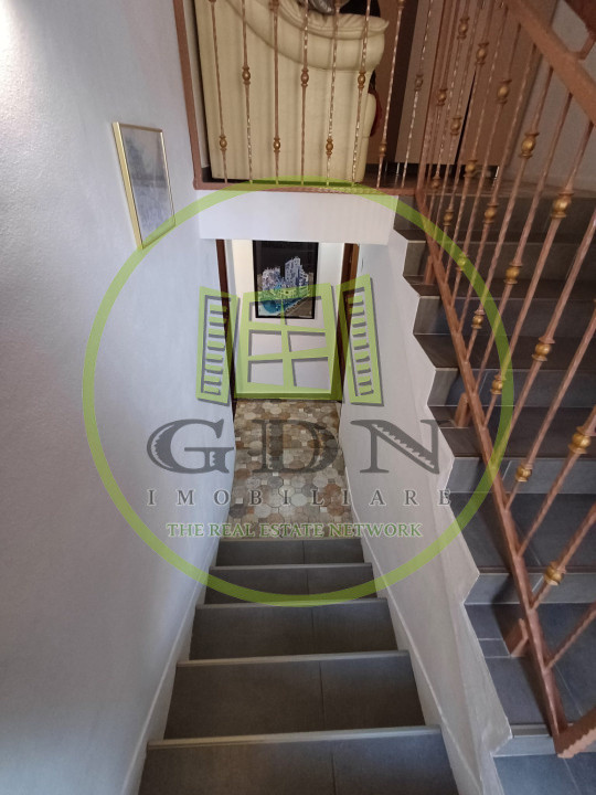 Apartament la casă de vânzare - 7 camere | 170 mp | Strada Lupeni