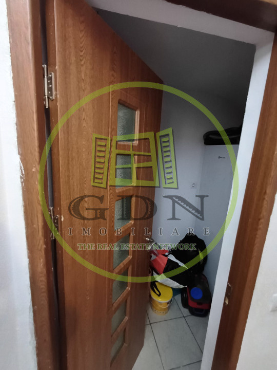 Apartament la casă de vânzare - 7 camere | 170 mp | Strada Lupeni