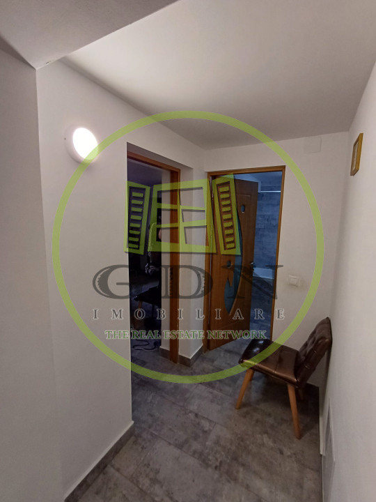 Apartament la casă de vânzare - 7 camere | 170 mp | Strada Lupeni