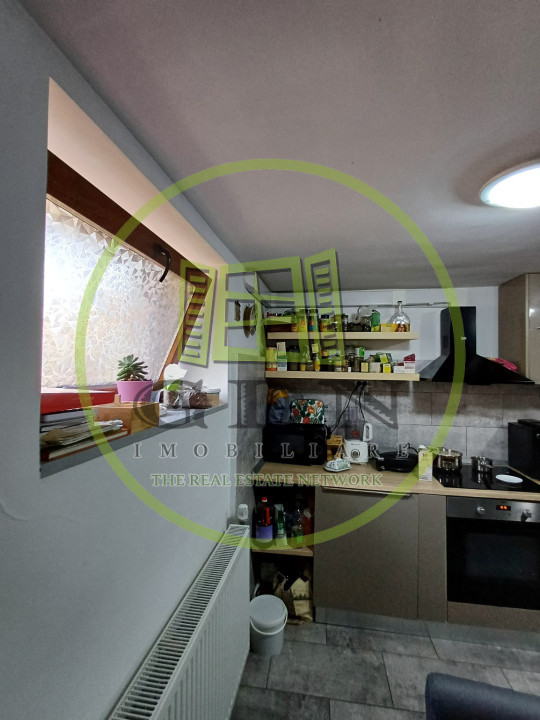 Apartament la casă de vânzare - 7 camere | 170 mp | Strada Lupeni