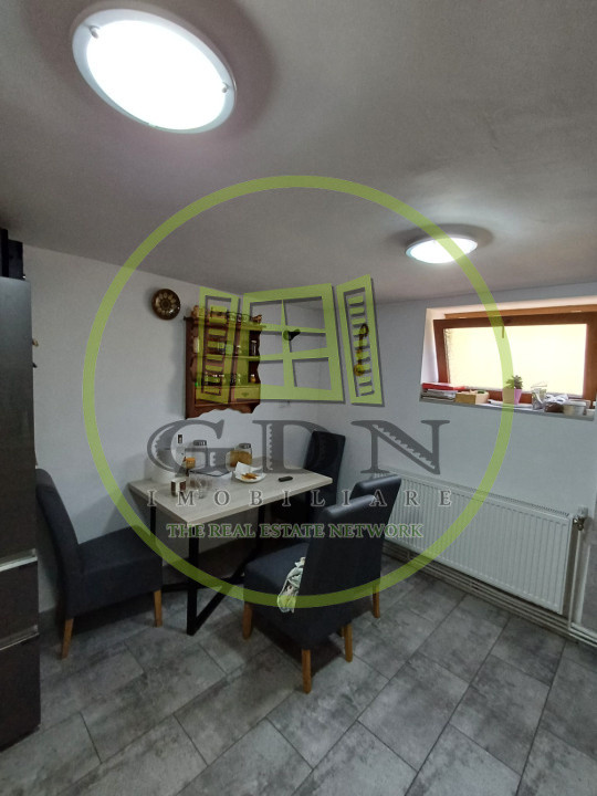 Apartament la casă de vânzare - 7 camere | 170 mp | Strada Lupeni
