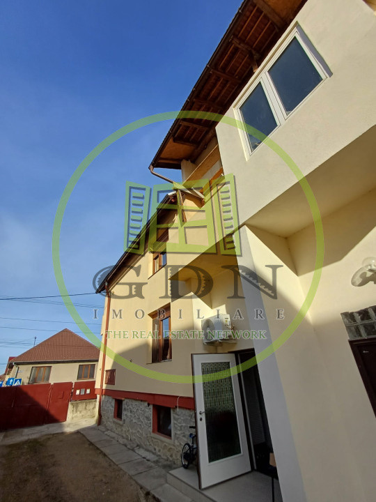 Apartament la casă de vânzare - 7 camere | 170 mp | Strada Lupeni