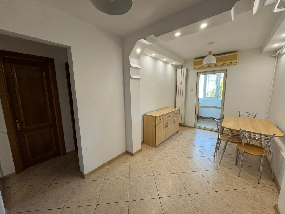 Apartament 2 camere, decomandat, 54mp, cartier Rovine, zona Parculet Rovine