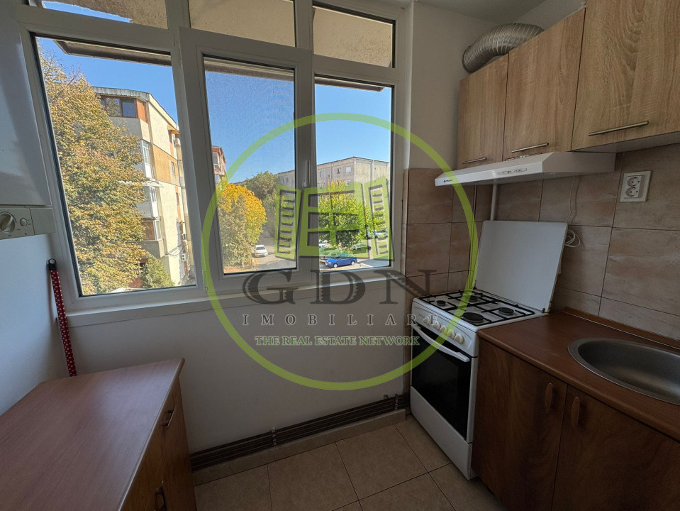 Apartament 2 camere, decomandat, 54mp, cartier Rovine, zona Parculet Rovine