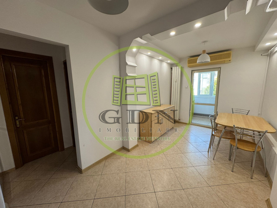Apartament 2 camere, decomandat, 54mp, cartier Rovine, zona Parculet Rovine