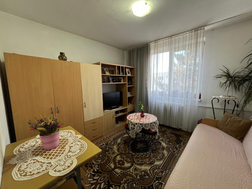 Apartament mobilat, 3 camere, Plopilor, 146.900 EUR