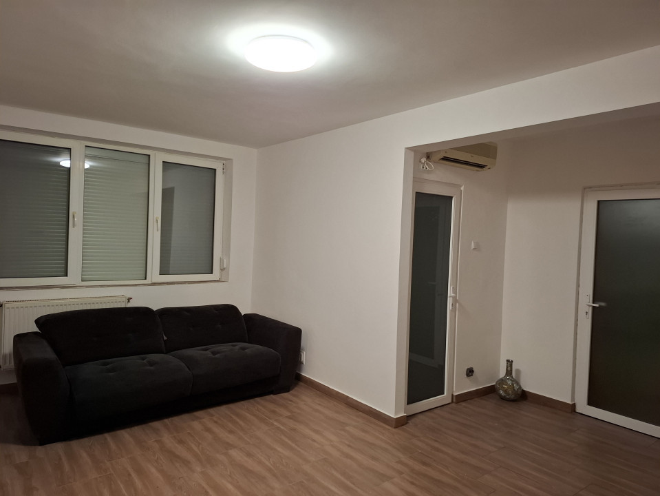 Apartament 2 camere, semi-decomandat, suprafață utilă 50 mp, Rogerius