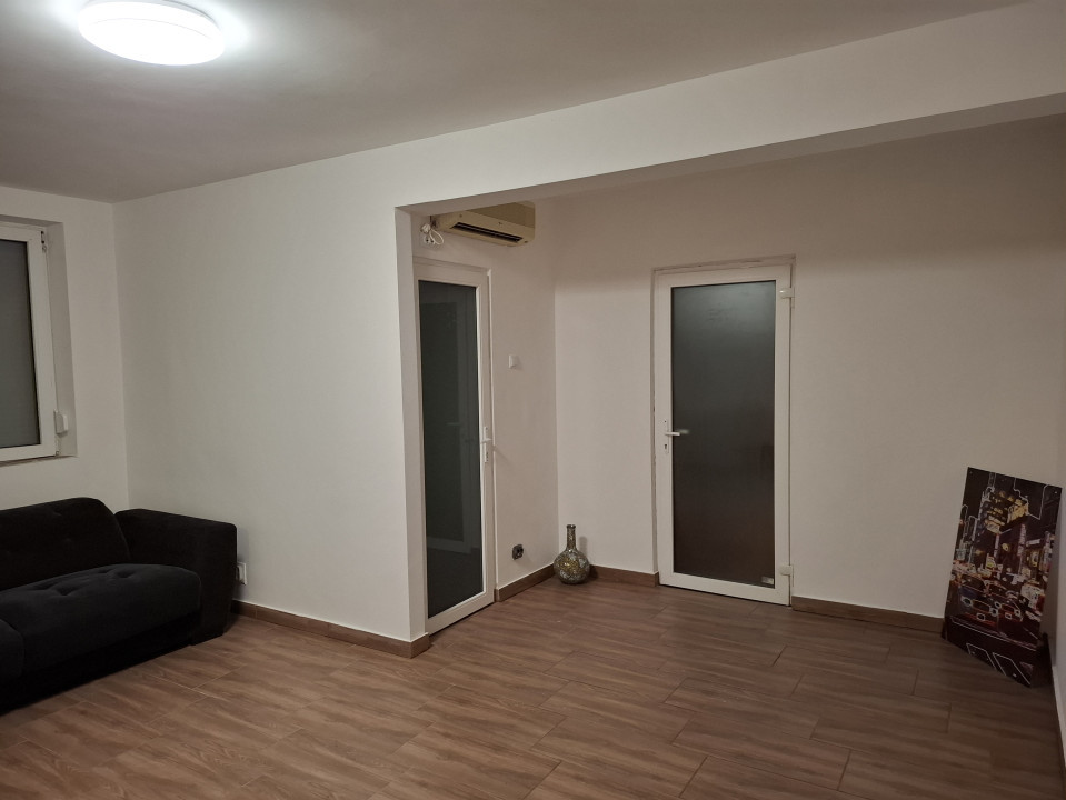 Apartament 2 camere, semi-decomandat, suprafață utilă 50 mp, Rogerius