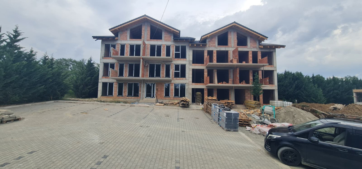 Au ramas doar doua case, casa 3 si casa 5, Cristian