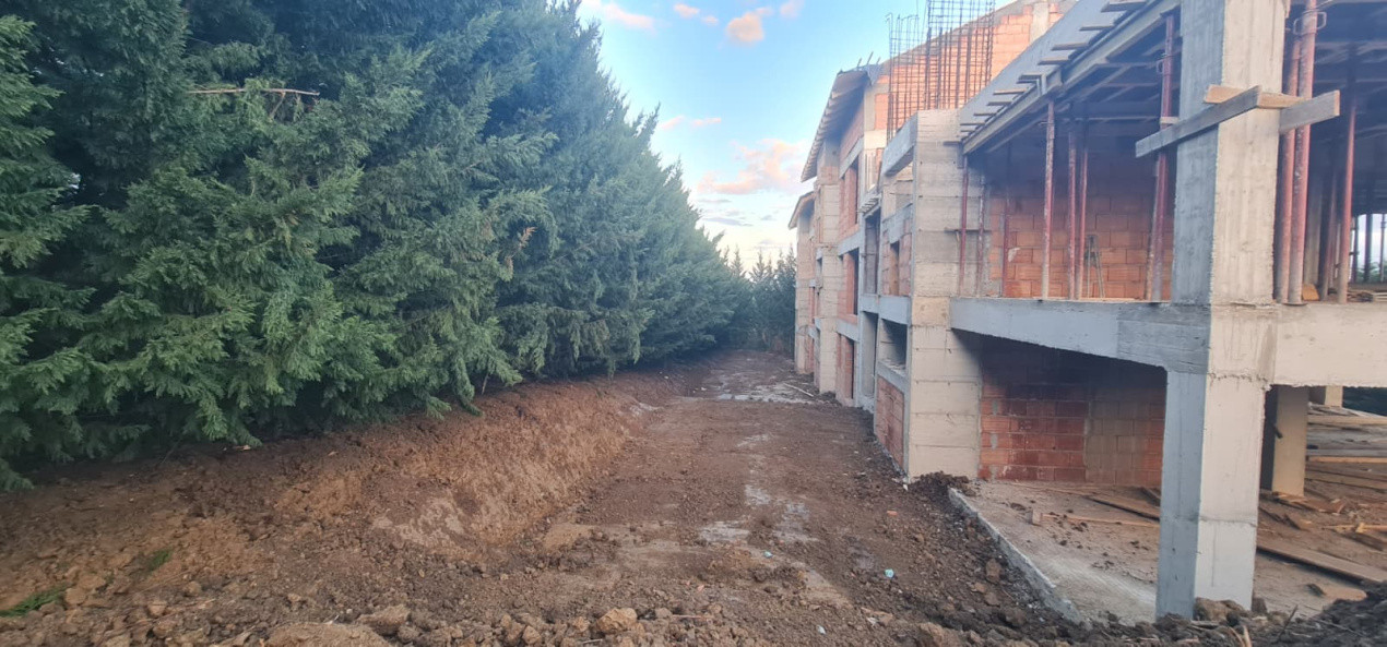 Au ramas doar doua case, casa 3 si casa 5, Cristian