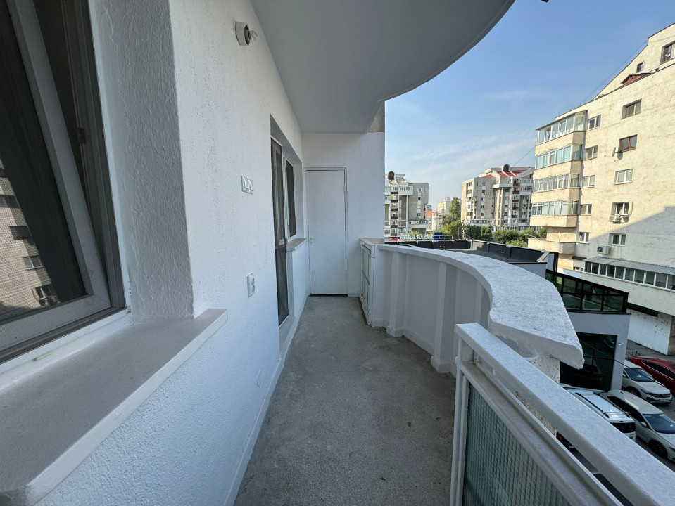 Apartament 3 camere, decomandat, 87mp, Centru, zona Piata Mare