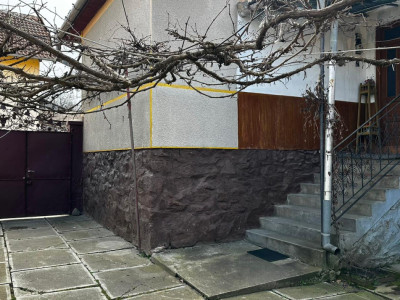 Casa cu 3 camere,80mp utili si teren  300mp,spre vanzare in  Saliste , Sibiu