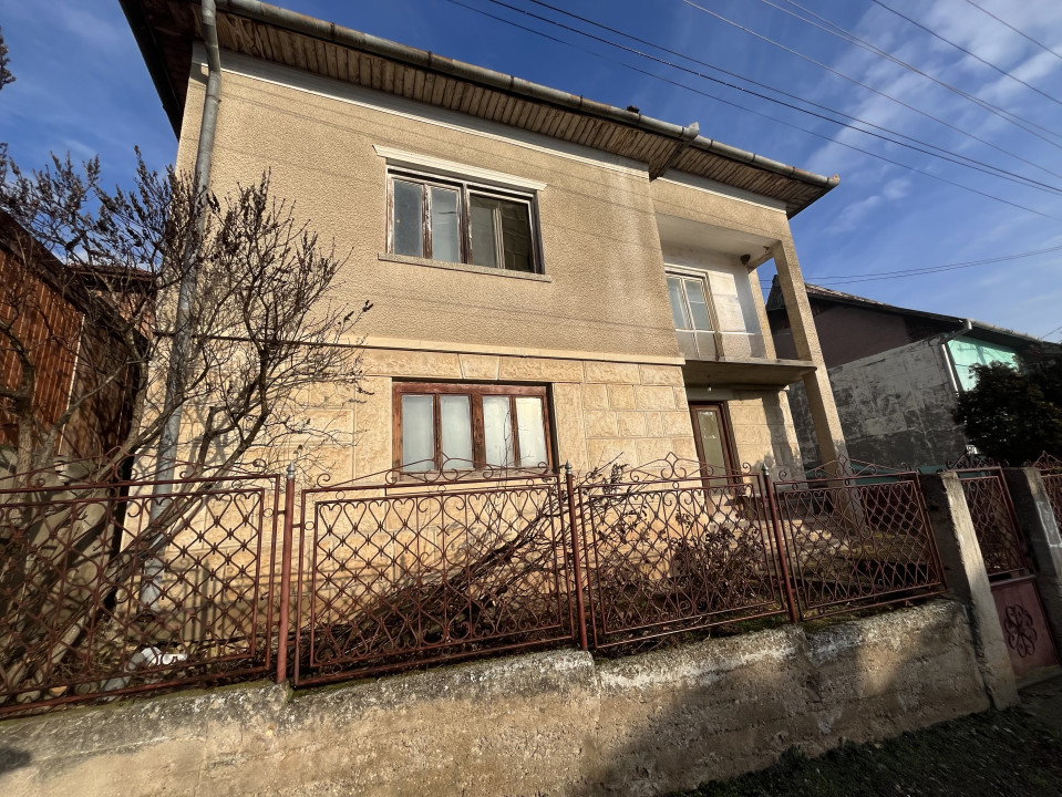 Teren cu casa renovabilă în Suceag