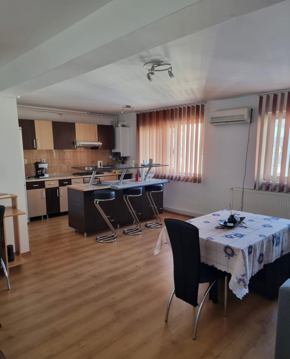 Apartament 3 camere de inchiriat , mansarda - Valea Aurie 