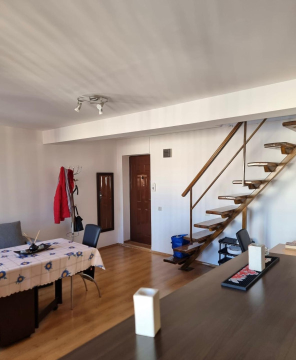 Apartament 3 camere de inchiriat , mansarda - Valea Aurie 