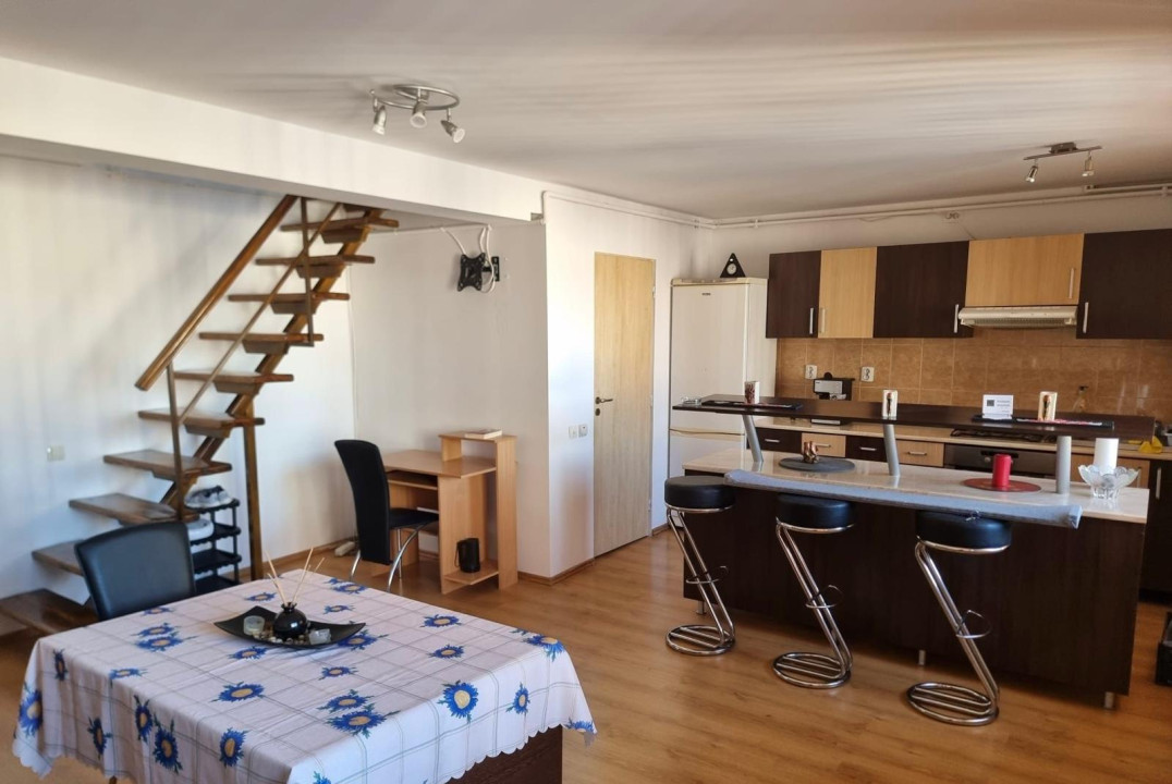 Apartament 3 camere de inchiriat , mansarda - Valea Aurie 