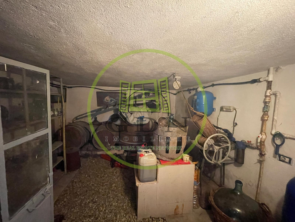 Casă impunătoare D+P+1 cu 709 mp teren și toate utilitățile în Balta Verde